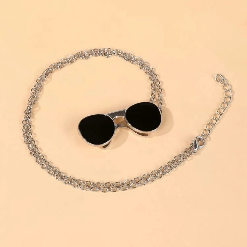 🕶 Awesome Sunglasses Necklace 🕶 - Picture 1 of 4